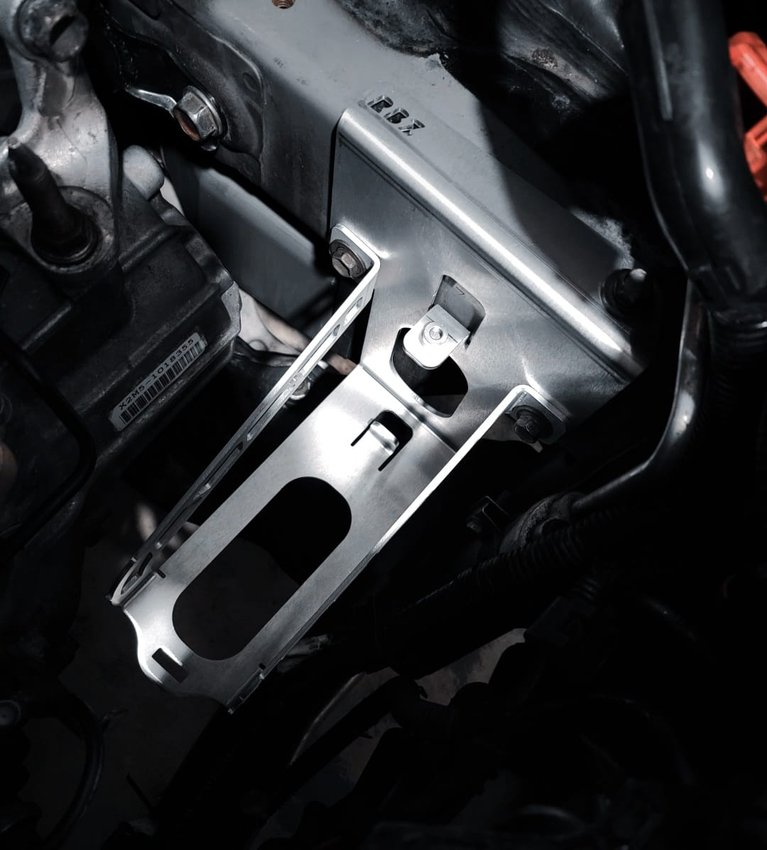 DC5 RSX engine bay relocated to transmission area showing freed up space for cold air intake