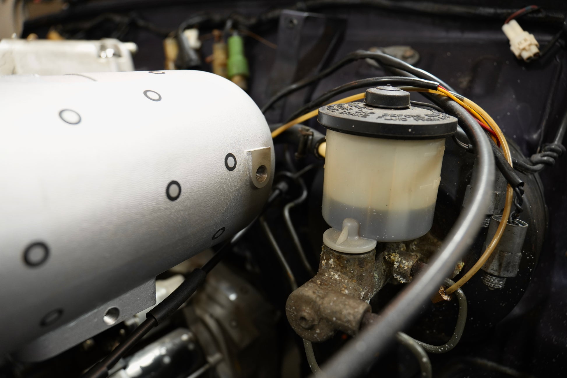 K24 engine positioned close to Suzuki Samurai firewall using RBZ Harmony engine mounts for optimal placement